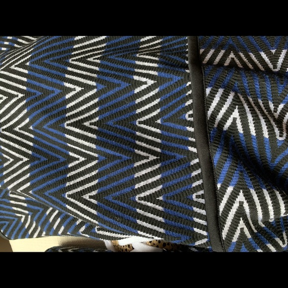 SOLD. Dana Buchman Tunic Blazer - Picture 6 of 7